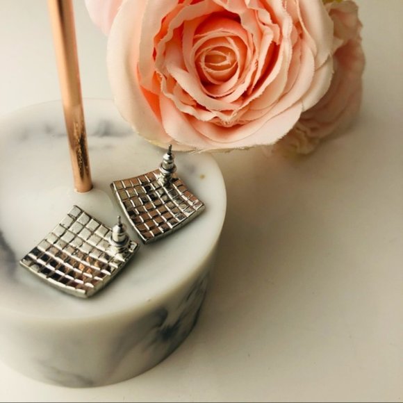 Faux Diamond Statement Designer Rhinestone earrings - Picture 4 of 5